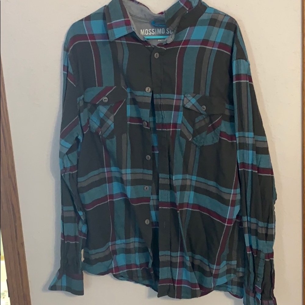 Men’s plaid shirt